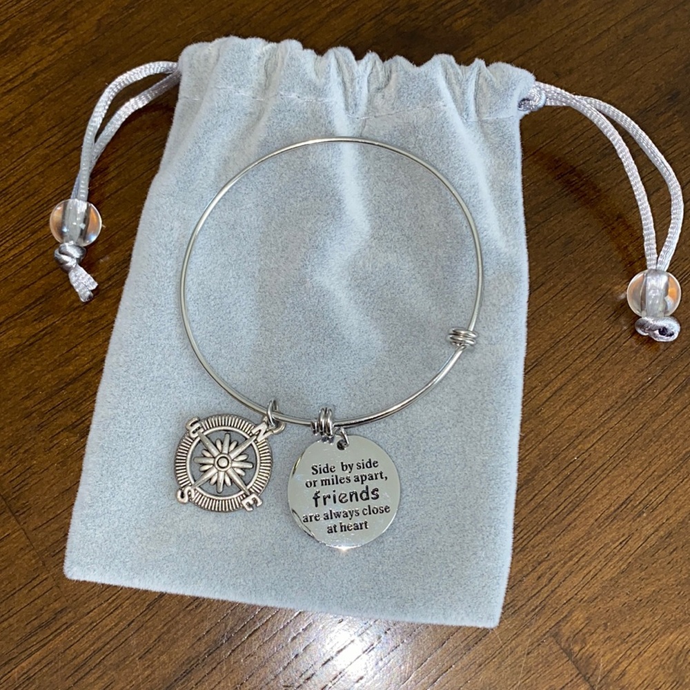 Friends silver Compass Bracelet